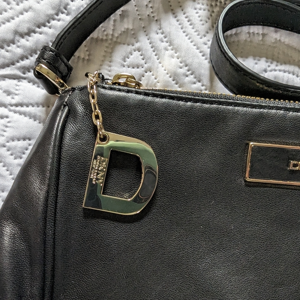 DKNY double zipper cross body purse/bag leather - Picture 2 of 16